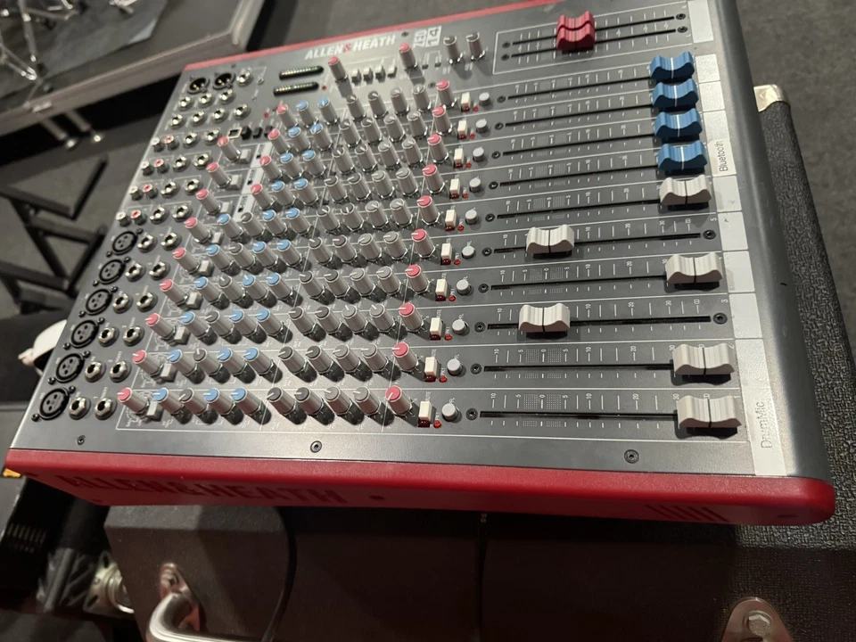 Allen and Heath AH-ZED14 14-Channel Mixer - Image 4 of 4