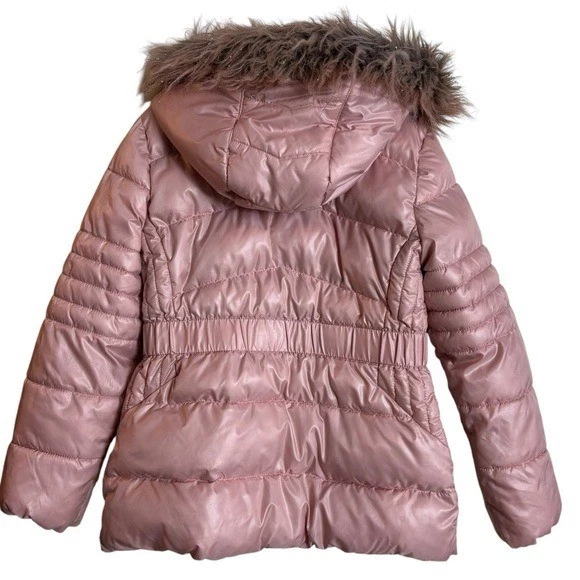 Abrigo acolchado rosa claro MICHAEL Michael Kors ribete de piel sintética capucha talla niños 6X Foto 2 de 4