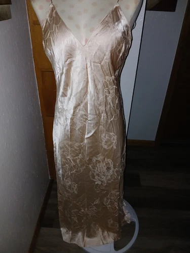 UNDERCOVER Abito lungo Victoria's Secret grande ricamato floreale raso lingerie nuovo con etichette