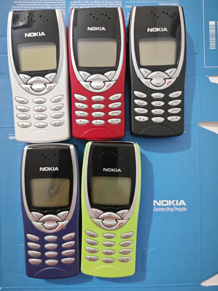 Nokia 8210 (desbloqueado), sem nenhum arranhão, funciona muito bem GSM - Imagem 3 de 4