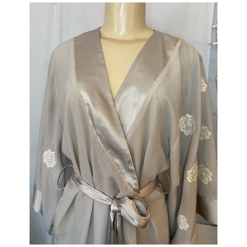 VTG JONES NEW YORK Belt Gray Satin Chiffon And Lace Sequin Floral Wrap Robe S/M - Picture 5 of 12