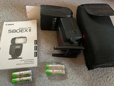 Canon 580EX II - Flash - Speedlite + Free New Batteries.