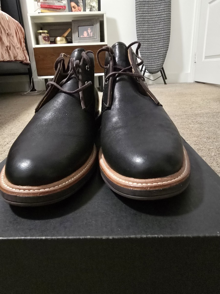 UGG Black Leather Chukka Lace Up Boots Men display picture 2