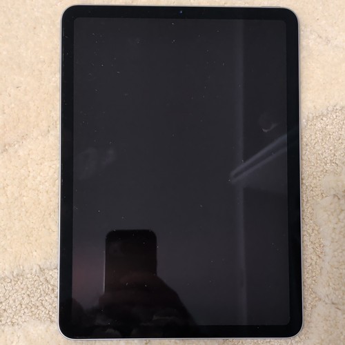 Apple iPad Air 4th Gen 64GB Silver 10.9in Wi-Fi Tablet A2316