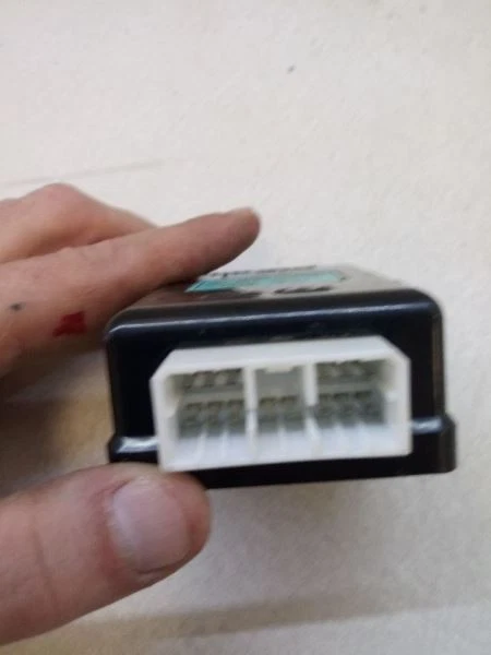 2007 2008 2009 2010 HYUNDAI ENTOURAGE SHIFT CONTROL MODULE 95800-4D000 OEM USED  - Image 3 of 4