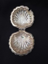 Vintage Cheltenham England Silver Plate Scallop Shell Serving Dish Vintage Cheltenham England Silver Plate Scallop Shell Serving Dish - Image 1
