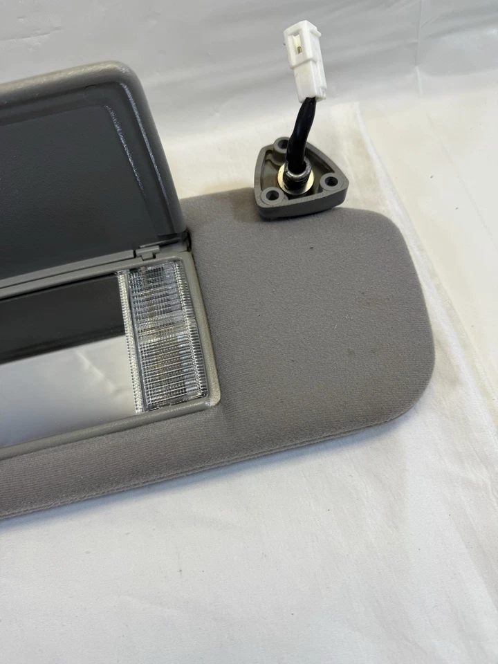 Jaguar XJ8 1998-2003 Vanden Plas lado izquierdo del conductor parasol con espejo retrovisor OEM. Foto 4 de 4