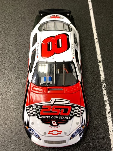 DALE EARNHARDT JR. #8 250TH CONSECUTIVE START 2006 MONTE CARLO SS ELITE 1:24 - Picture 9 of 23