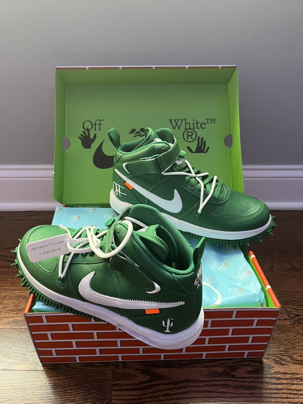OFF WHITE X NIKE BIANCO SPORCO x NIKE AIR FORCE 1 MID VERDE PINO TAGLIA 13 IN MANO SPEDIZIONE VELOCE