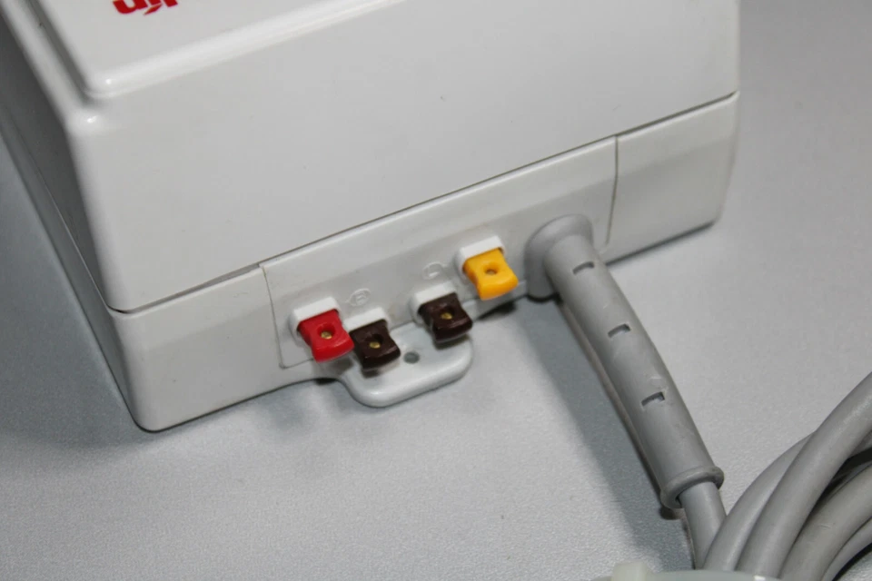 Märklin 6647 Trafo mit Fahrpult 32VA Wechselstrom Spur H0 - Bild 2 von 2