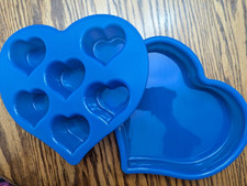 Valentines Heart shaped Silicon Bake pans Set of 2 Oven safe, NOT microwave NEW