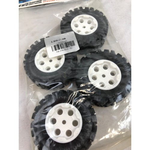 4WD Racing Tires, Pack of 4, 12mm Hex, 26x16x38, R69 - Picture 7 of 7