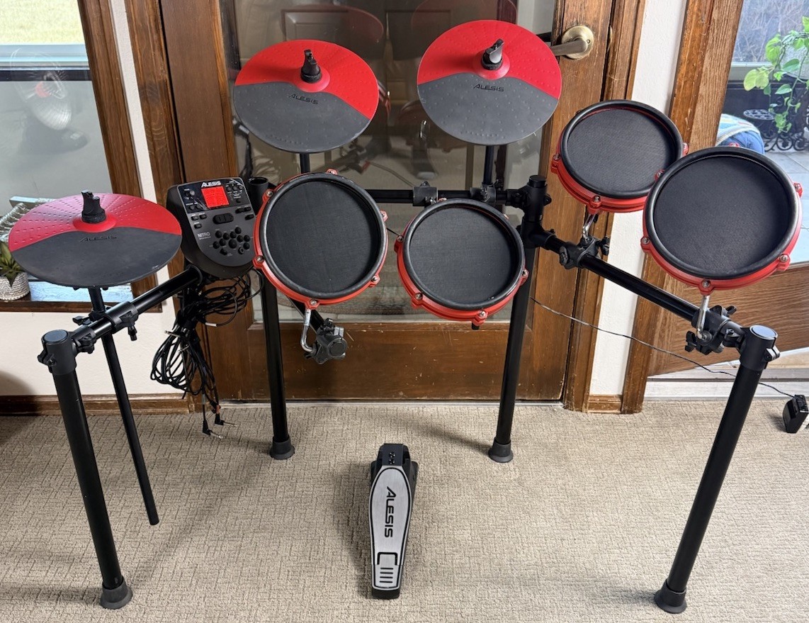 Alesis Nitro Mesh DM7X 7 Piece Drum Kit No Kick Drum Red & Black 