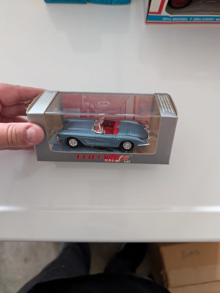 Retro Vitesse - Chevrolet Corvette Open Cabriolet #110 - Diecast 1:43 Foto 2 de 2