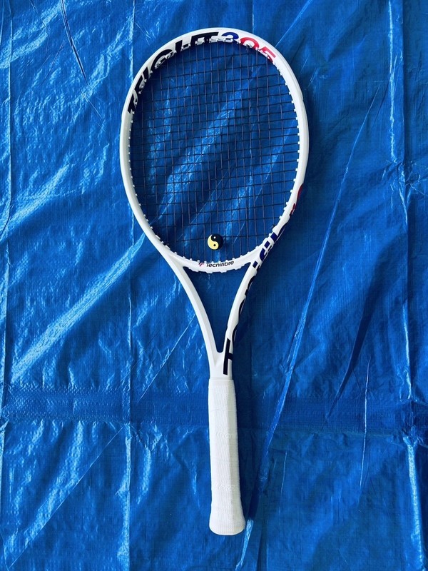 Tecnifibre T-Fight ISO 305 Racquet - Grip Size 3 (4-3/8) - Mint Condition