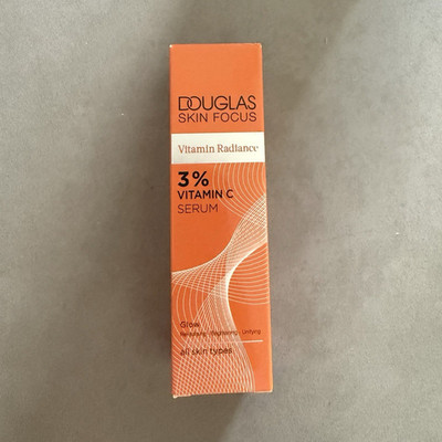 Douglas Skin Focus Vitamin Radiance Serum 3% Vitamin C 30 ml Gesicht/Hals