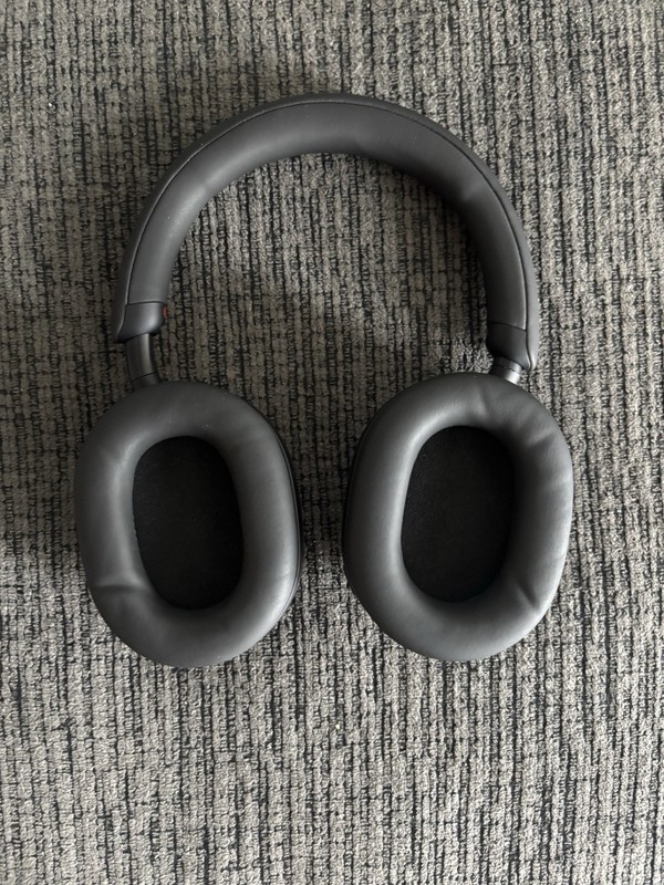 Sony WH-1000XM5 Wireless Bluetooth Over-Ear Headphones Black