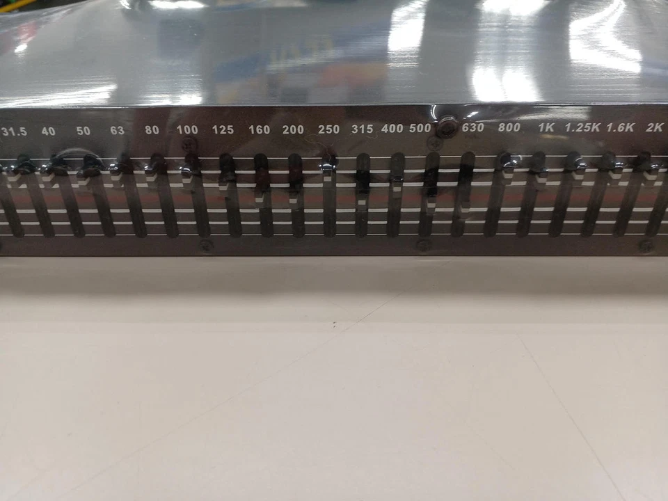 DOD SR431QX | Rack-type 31-band Graphic Equalizer from Japan - Image 3 of 4