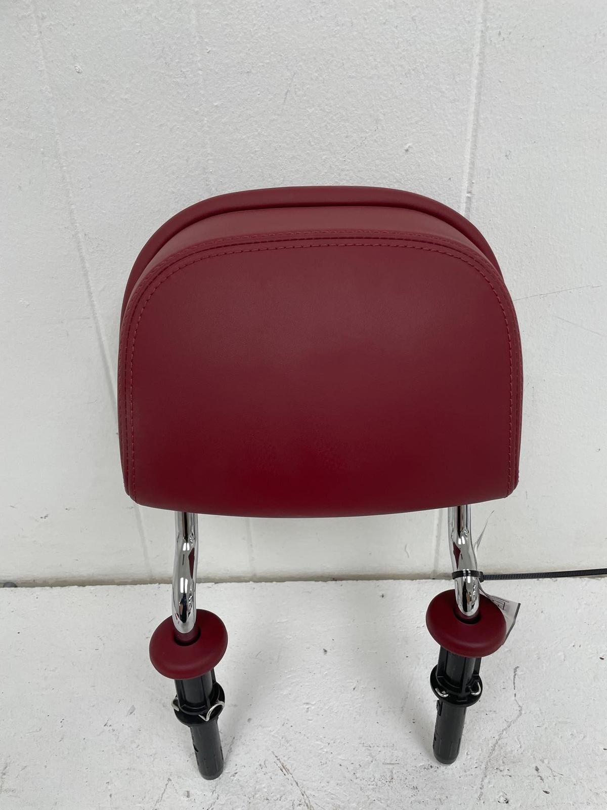 2017-2022 MASERATI LEVANTE FRONT RIGHT PASSENGER SEAT HEADREST RED LEATHER OEM