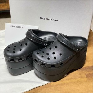 black balenciaga crocs