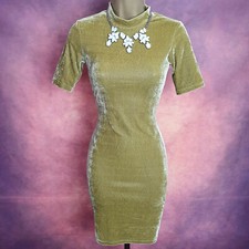 Lovely ATMOSPHERE Green Velvet Stretch Fitted Bodycon Mini Dress Size 6 UK