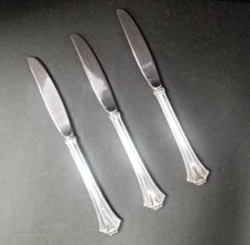 Reed & Barton COUNTRY FRENCH 3 Dinner Knives Korea  Stainless Steel Flatware