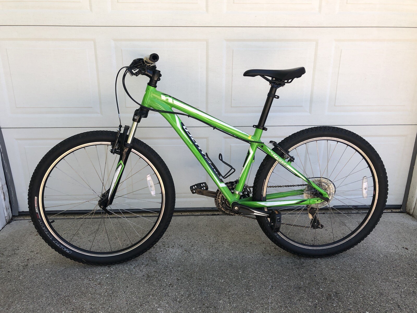 specialized hardrock mountain bike 26 