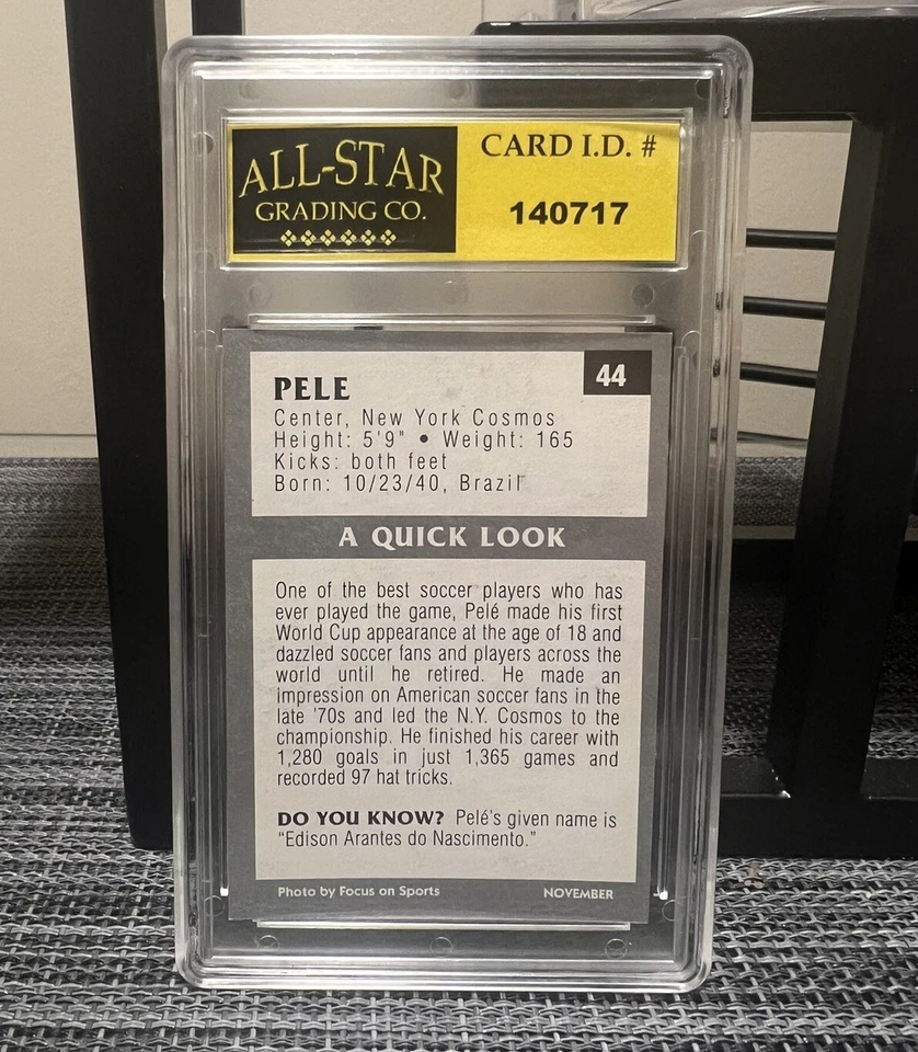 Tarjeta de fútbol Pelé escasa noviembre 1991 TUFF STUFF Jr #44 GRADUADA ASG como nueva 9 Foto 2 de 2