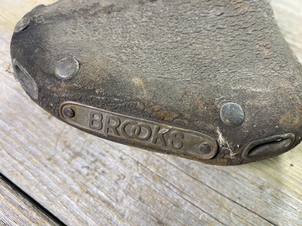 ASIENTO DE SILLÍN DE CUERO BROOKS BICICLETA ANTIGUA DE COLECCIÓN HECHO EN INGLATERRA Foto 2 de 4