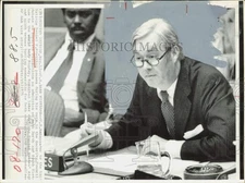 1975 Press Photo Daniel Moynihan addresses United Nations Security Council.