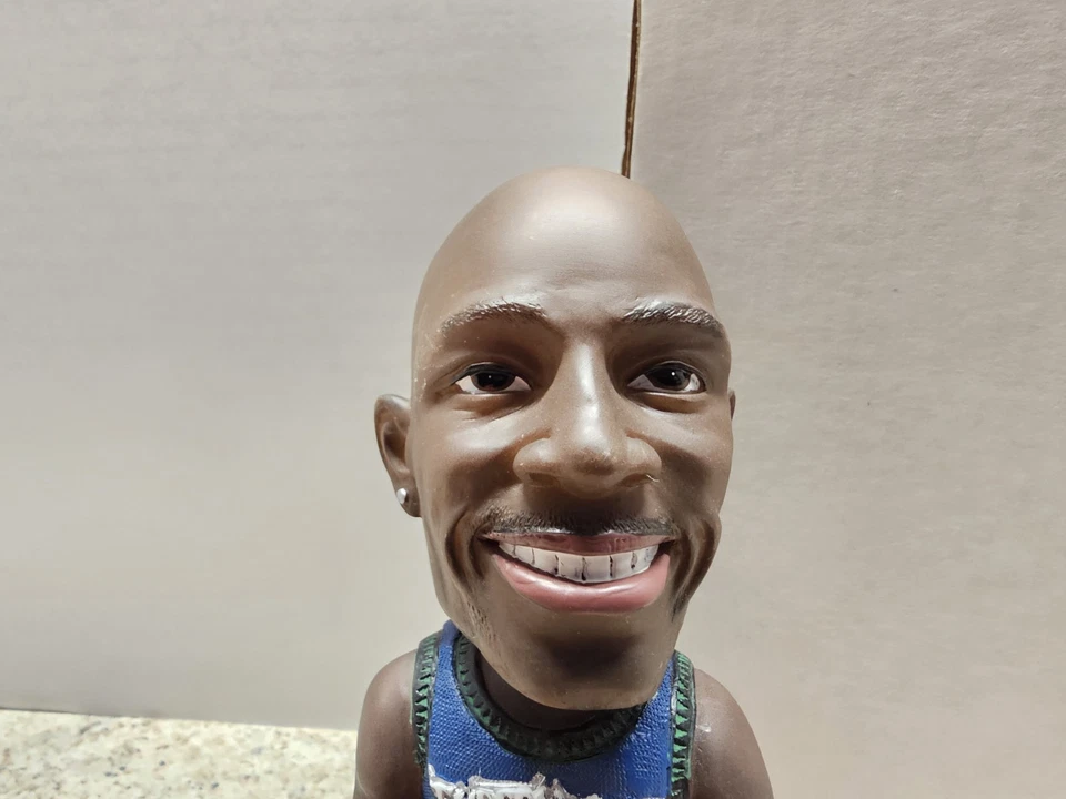 Kevin Garnett Minnesota Timberwolves NBA 2002 SGA Bobblehead Nuevo en caja Foto 2 de 4