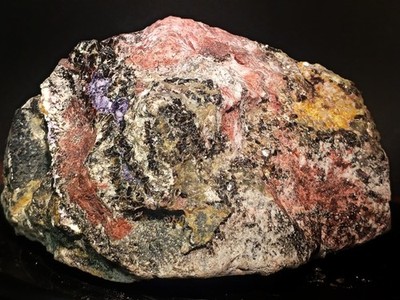 Einstein Mine Powellite Cassiterite Zinnwaldite Grossular Sericite Fluorite UV