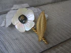 Vintage Miriam Haskell Mother of Pearl & Stone FLOWER Gold Tone PIN Brooch
