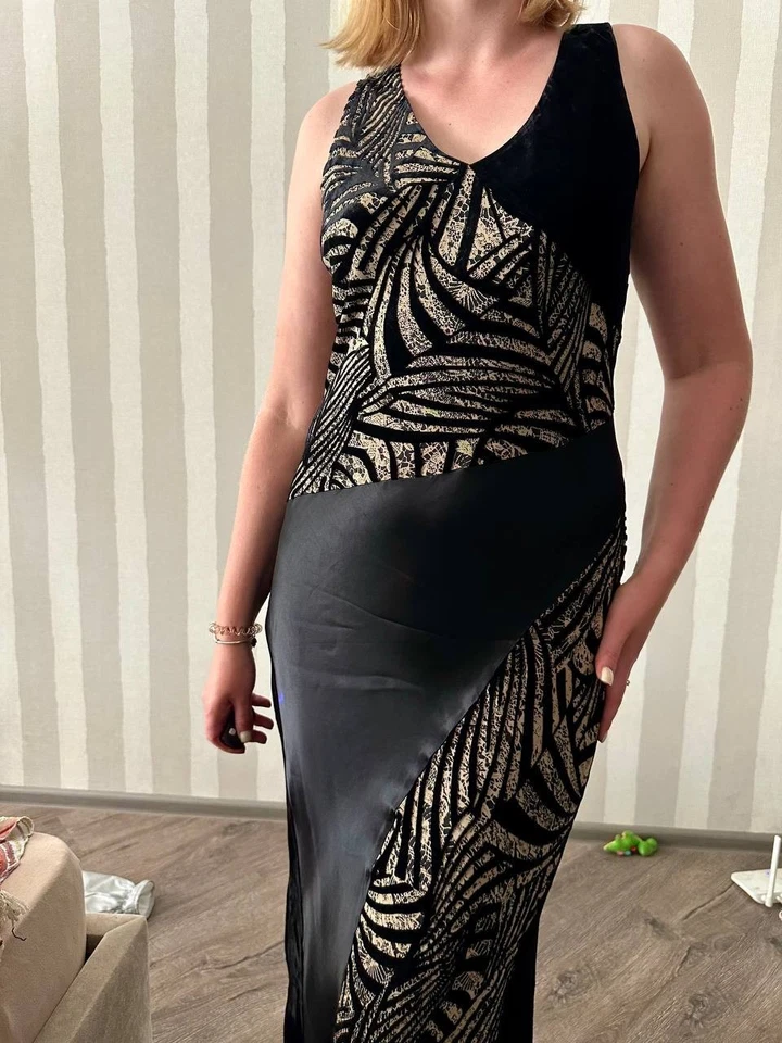 Vestido largo negro seda terciopelo asimétrico Derhy maxi vestido gótico Foto 4 de 4