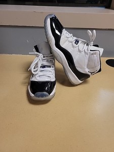 jordan 11 concord size 7y