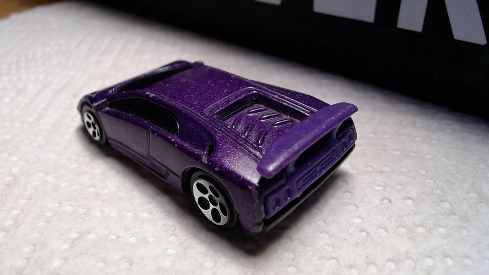 Hot Wheels Lamborghini Diablo 2000 púrpura McD's Happy Meal Car China Foto 2 de 2