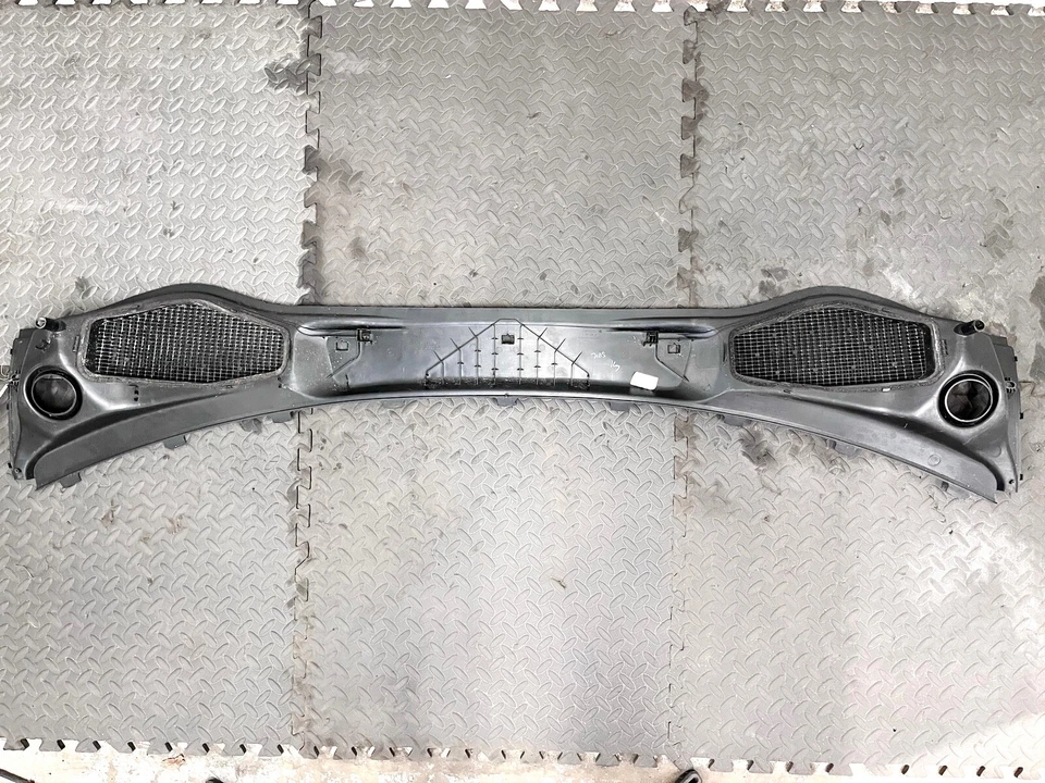 19-23 ASTON MARTIN DB11 WINDSHIELD COWL GRILLE COVER PANEL TRIM OEM - Image 3 of 4