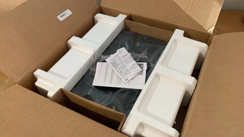 NUEVO ABIERTO Router Cisco ISR4331-VSEC/K9 Sin emisión de CPU LICENCIA UC y SEC PVDM4-32 Foto 3 de 4