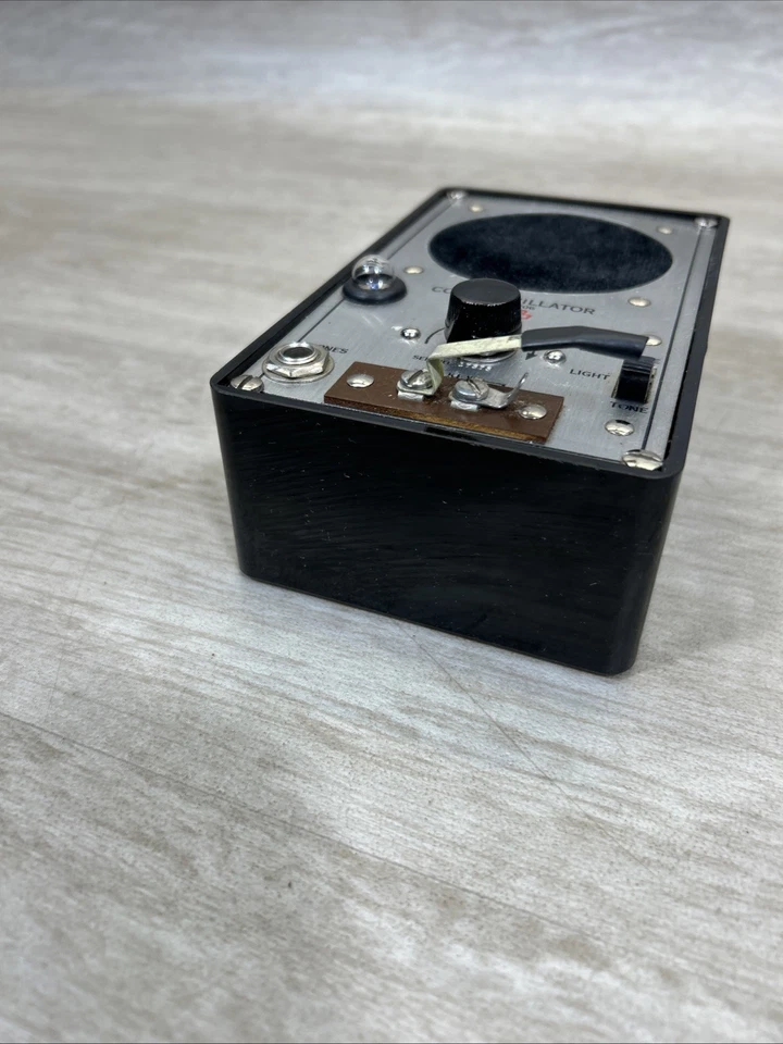 EICO OSCILLATOR EICO 706 MODIFIED HAM RADIO ? As Is unTested - Image 2 of 4