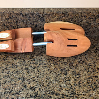 Allen Edmonds Solid Wooden Shoe Trees Pair w/Adjustable Metal Rods for Shoe Care