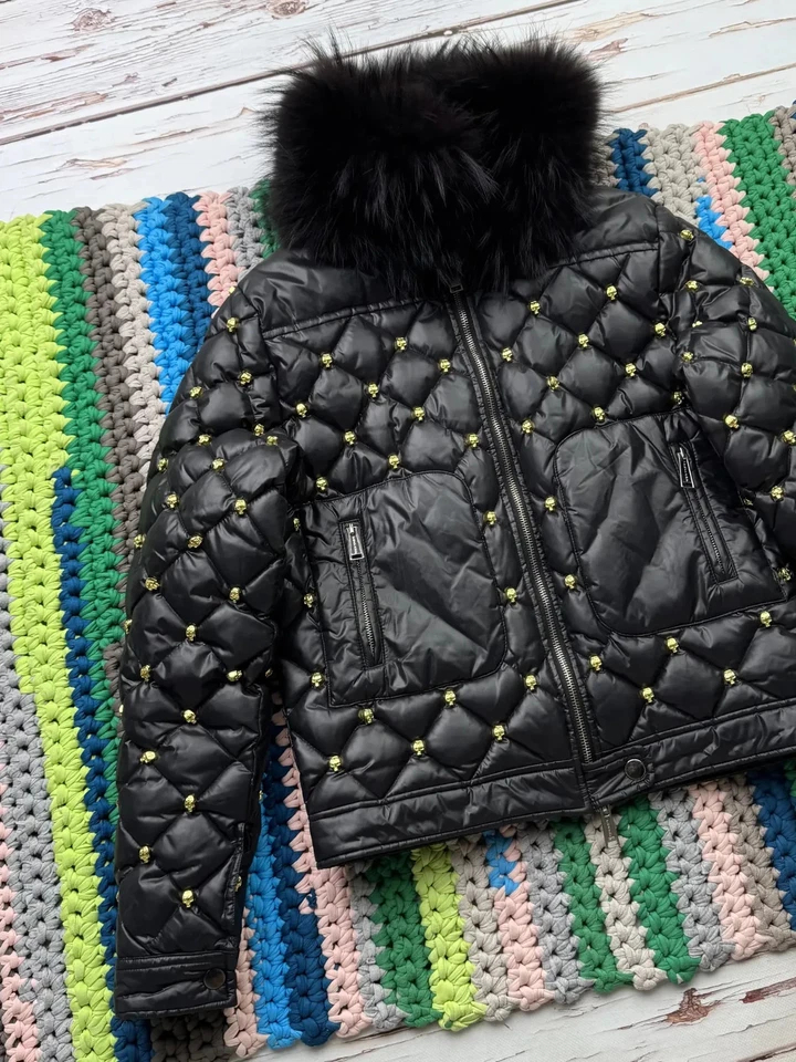 Chaqueta corta Philipp Plein con calaveras de metal para mujer talla M Foto 2 de 4