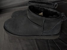 UGG Mini Boots Black Size 8 UK 42EU Used But Good Condition Free P&P