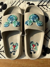 Walt disney world mickey mouse Cream slides sandals with mickey m 6 W 8 NEW