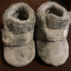 Uggs Infant Bixbee Booties Furry Gray Boots Size 4/5 EUC
