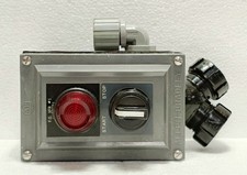 Allen-Bradley 800H Pushbutton Station START-STOP Switch Red Pilot Light 120V NEM