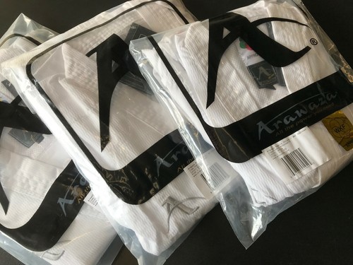 NEW Arawaza KUMITE DELUXE Childs Karate Suit Gi MARTIAL ARTS 8oz WKF APPROVED - Picture 5 of 8