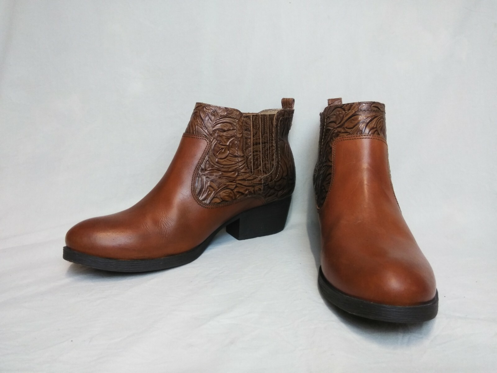 khombu cooper boots