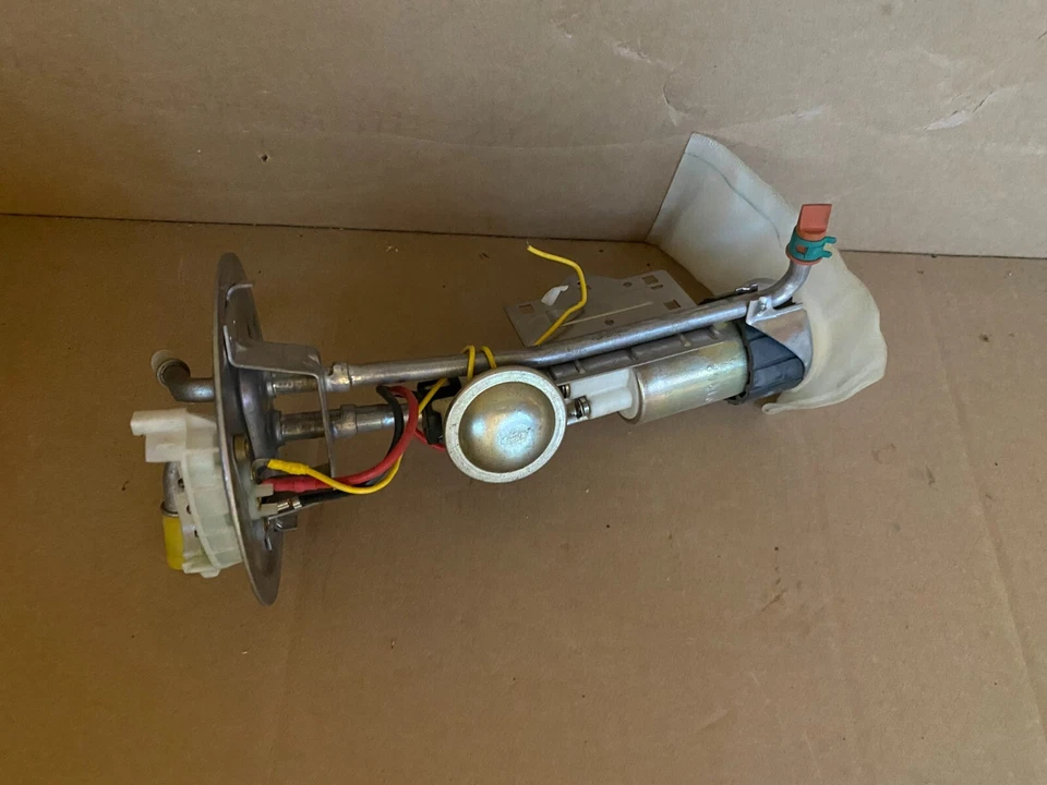 Bomba de combustible Ford F69Z-9H307-AA -- 1990-1997 Ford Aerostar -- Nuevo de Lote Antiguo OEM Foto 2 de 4