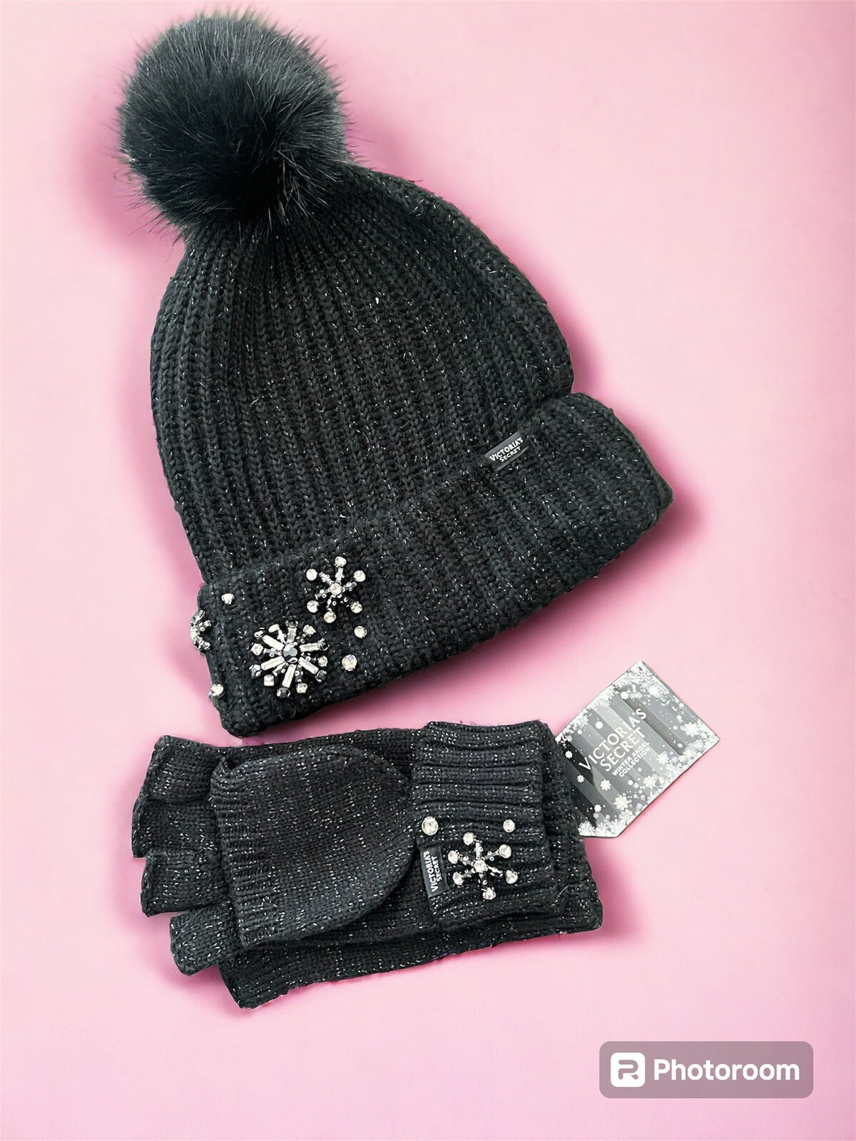 Cozy Knit Beanie for Men and Women-image