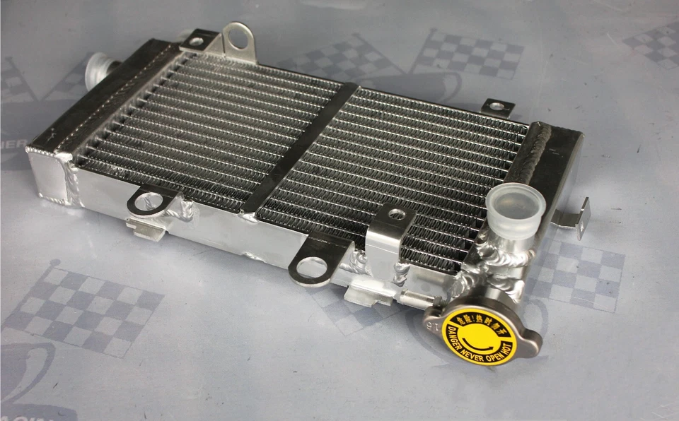 🥇Radiador de aluminio adecuado para Honda Super Hawk 1000 VTR1000F 1997-2005 Foto 4 de 4